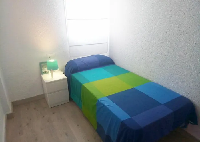 Centrico De Dos Dormitorios, Amplio Y Luminoso *