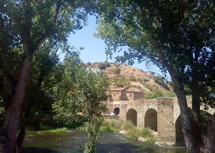 Centrico De Dos Dormitorios, Amplio Y Luminoso *